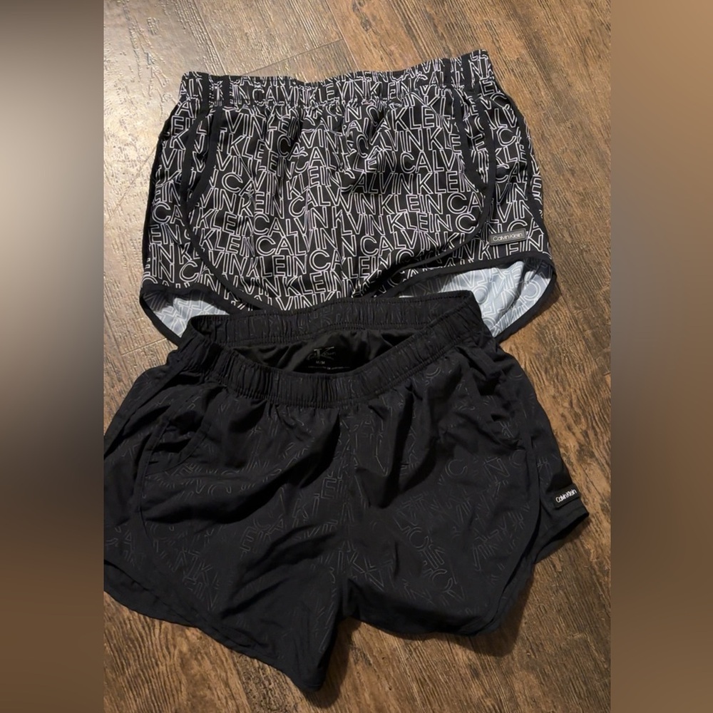 Lot size Medium shorts